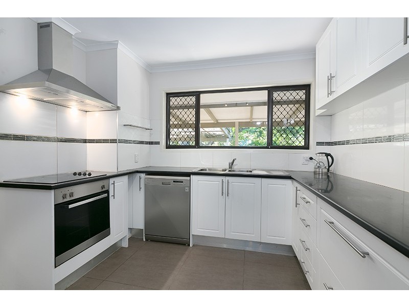 40 Rinora Street, Corinda QLD 4075