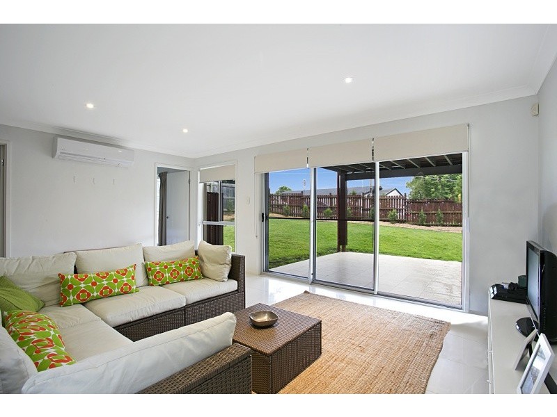 1 Plumeria Close, Kenmore QLD 4069