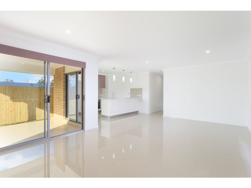 8 Robert Jones Street, Redbank Plains QLD 4301