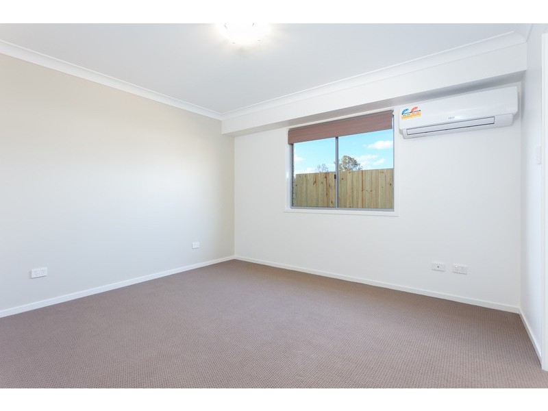 8 Robert Jones Street, Redbank Plains QLD 4301