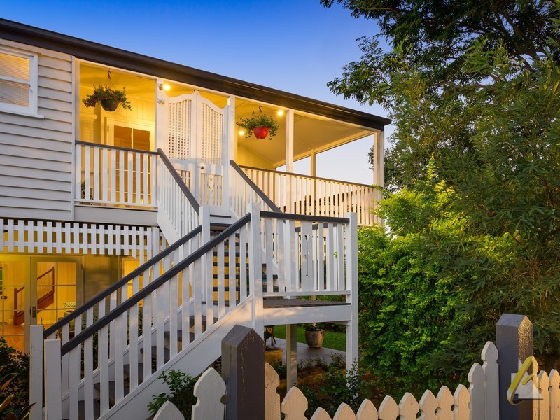 190 Long Street East, Graceville QLD 4075