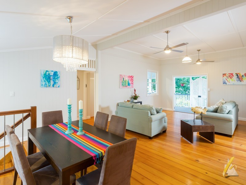 190 Long Street East, Graceville QLD 4075