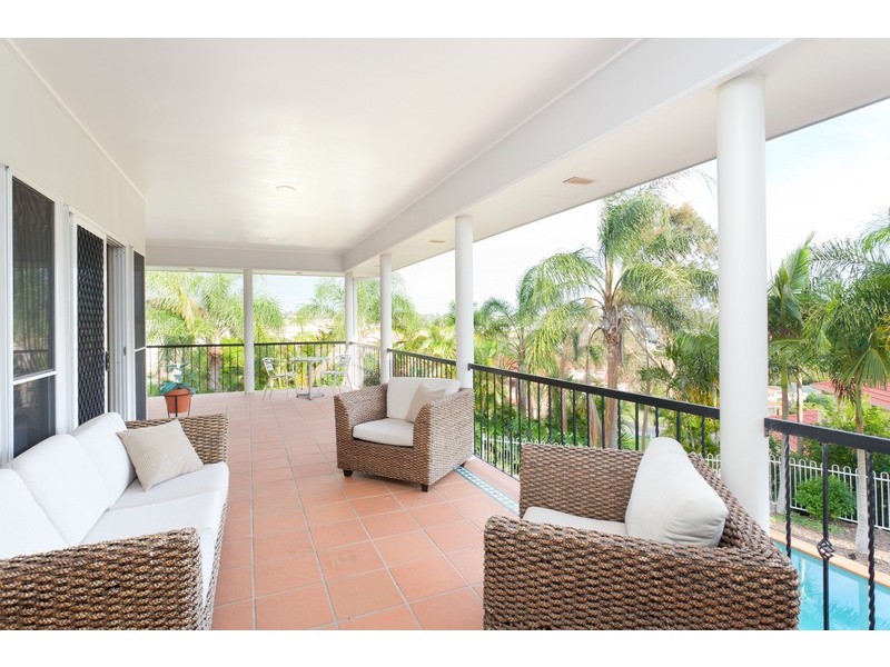 19 Bowles Street, Mount Ommaney QLD 4074