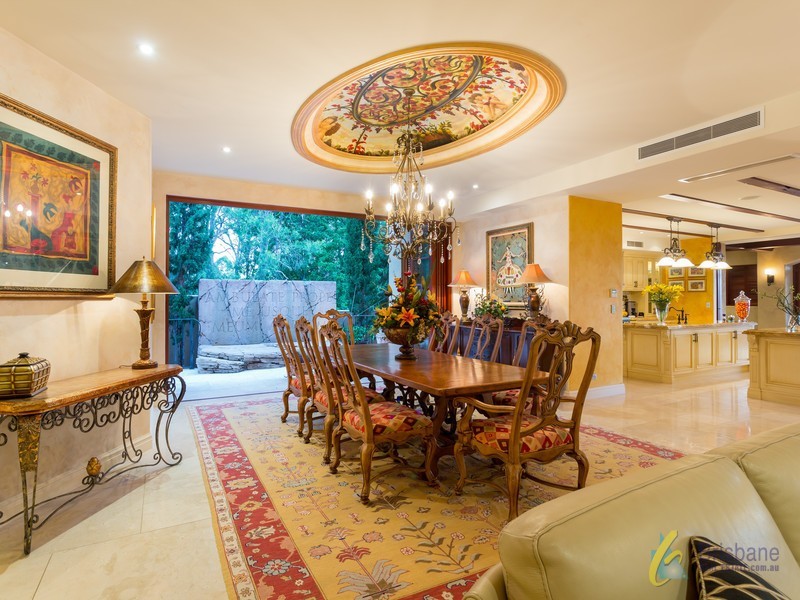 8 Emma Place, Fig Tree Pocket QLD 4069