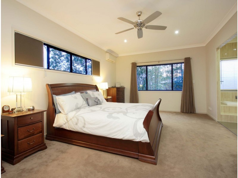 58 Gordon Cct, Seventeen Mile Rocks QLD 4073