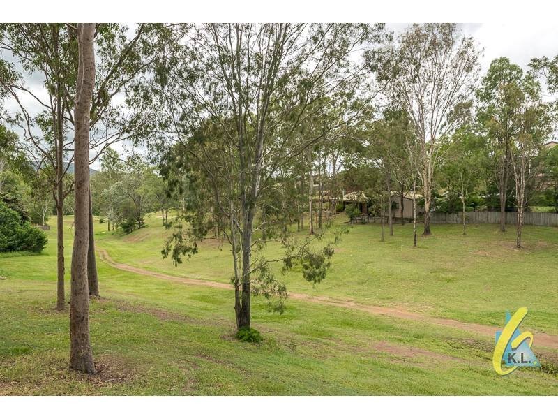 19 Tanderra Way, Karana Downs QLD 4306