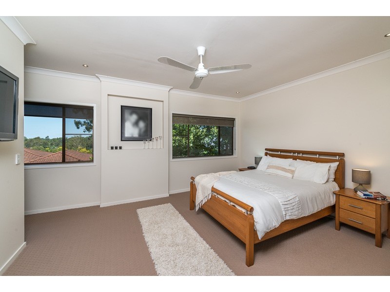 4 Softwind Court, Kenmore Hills QLD 4069
