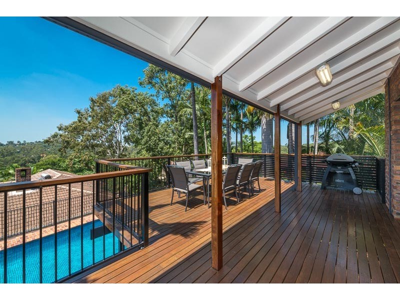 4 Softwind Court, Kenmore Hills QLD 4069