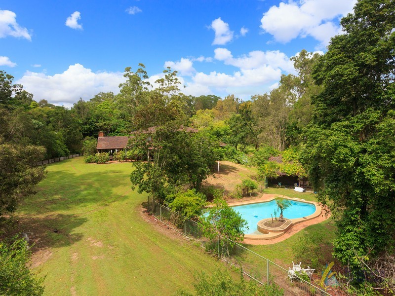 60 Kailua Street, Brookfield QLD 4069