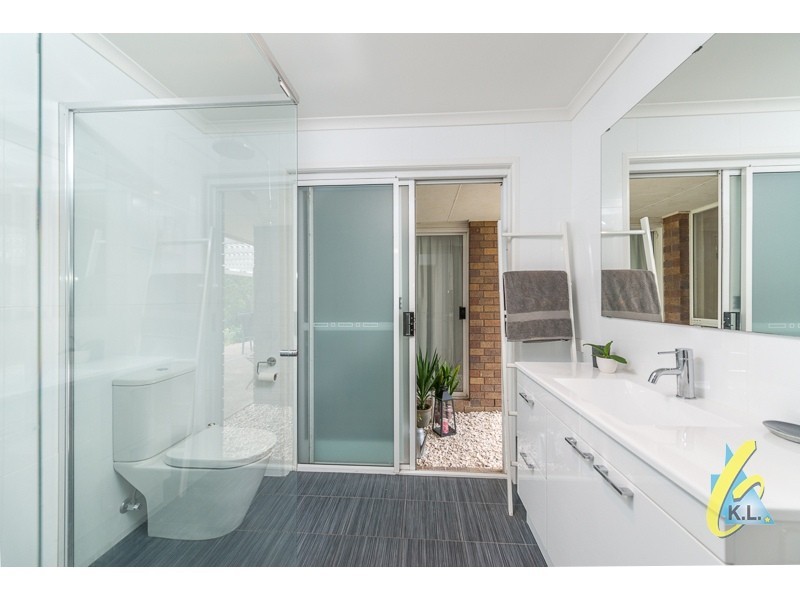 18 Queensborough Parade, Karalee QLD 4306