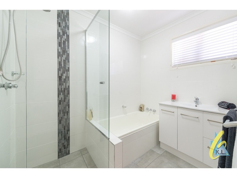 2 Apurla Court, Karana Downs QLD 4306