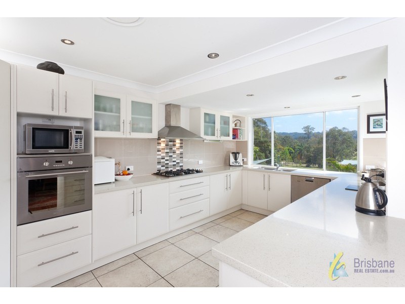 215A Sugars Road, Anstead QLD 4070