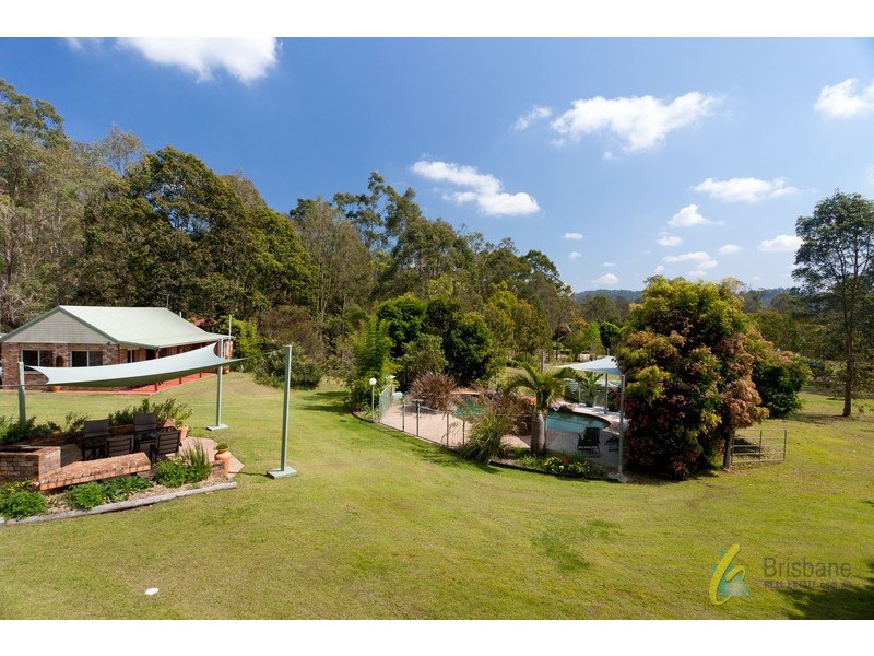 215A Sugars Road, Anstead QLD 4070