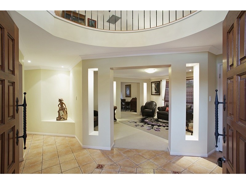 12 Joseph Place, Sinnamon Park QLD 4073