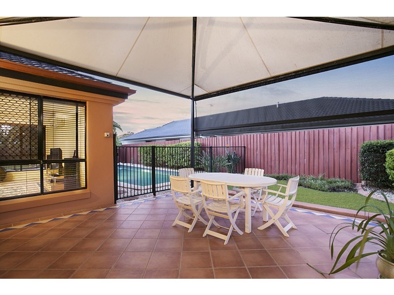 12 Joseph Place, Sinnamon Park QLD 4073