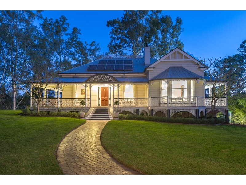 38a Scenic Road, Kenmore QLD 4069