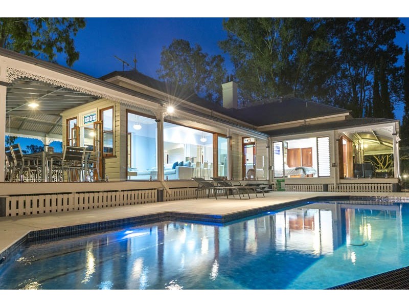 38a Scenic Road, Kenmore QLD 4069