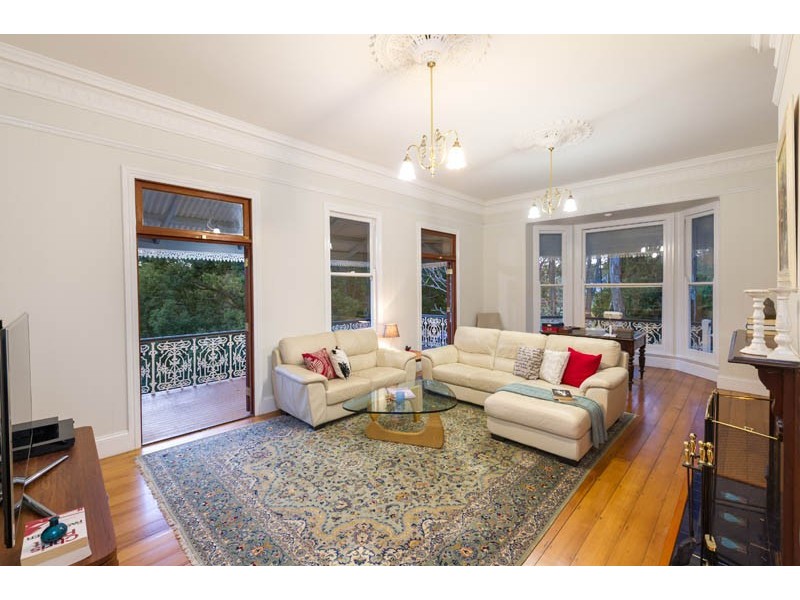 38a Scenic Road, Kenmore QLD 4069