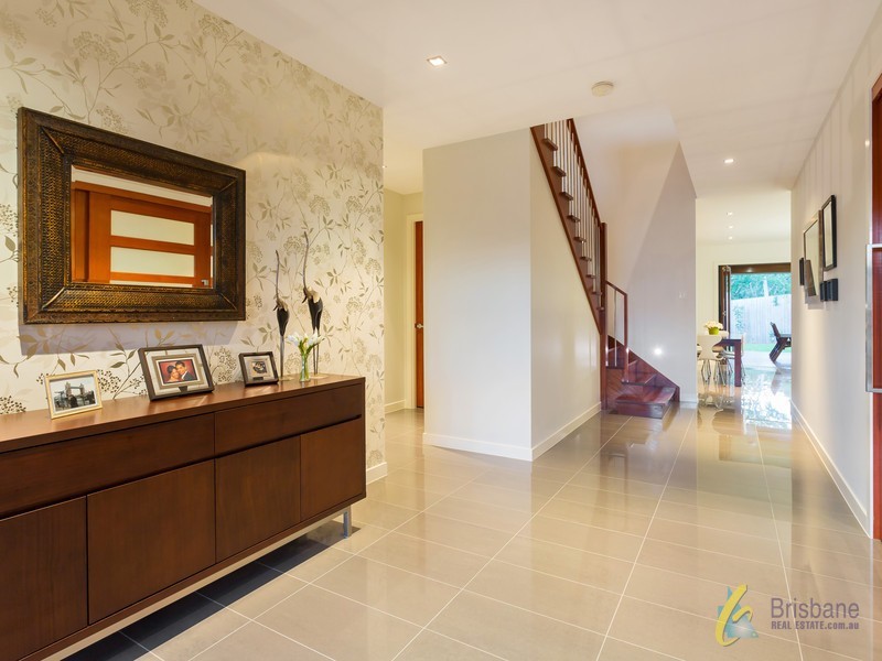 12 Lorikeet Cl, Fig Tree Pocket QLD 4069
