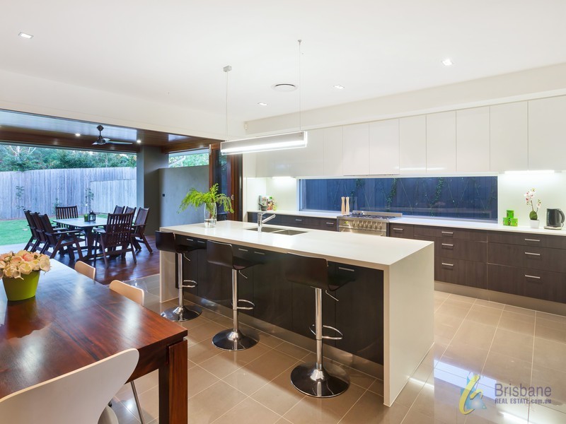 12 Lorikeet Cl, Fig Tree Pocket QLD 4069