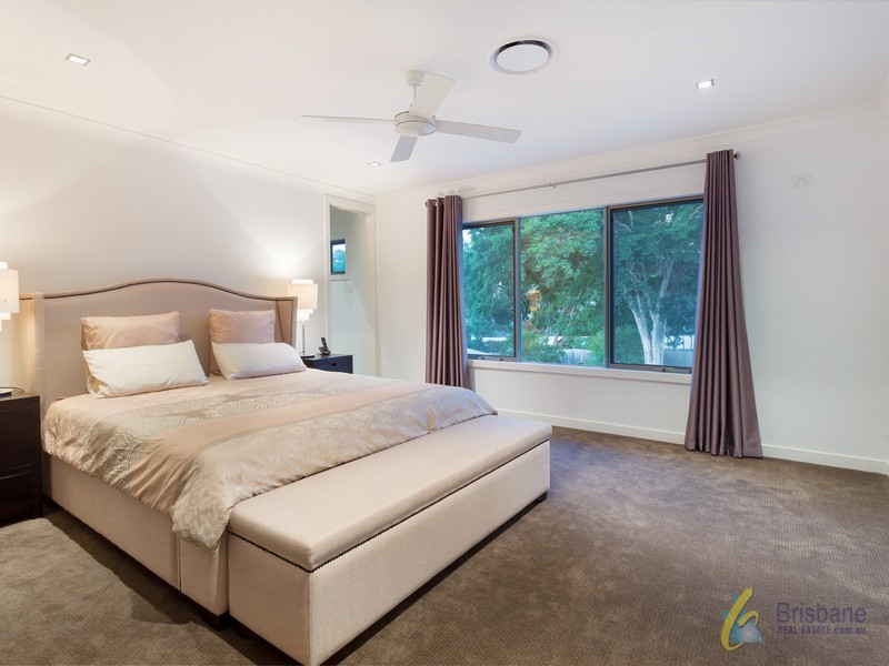 12 Lorikeet Cl, Fig Tree Pocket QLD 4069