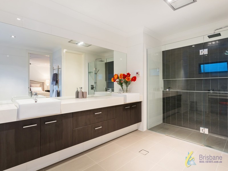 12 Lorikeet Cl, Fig Tree Pocket QLD 4069