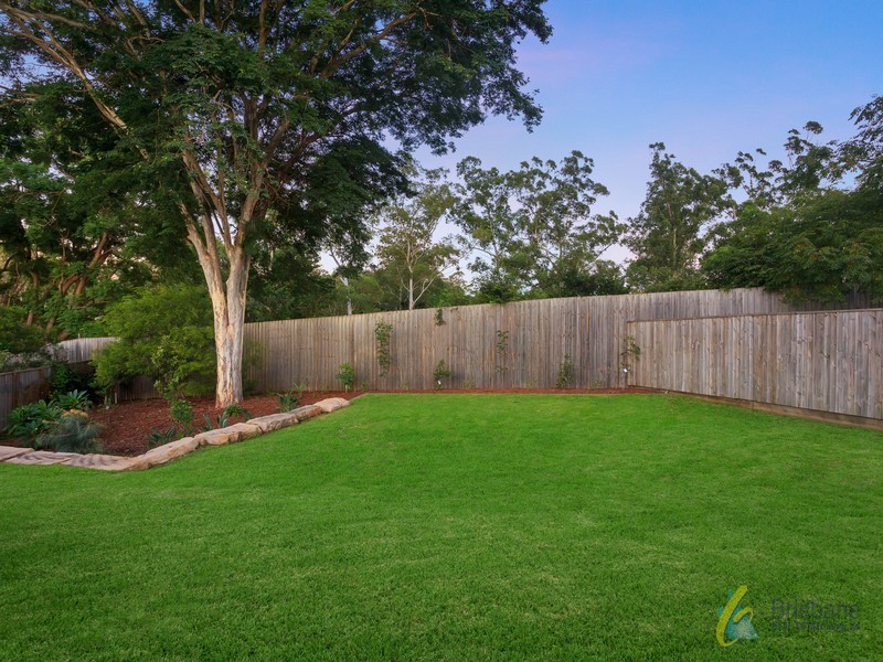 12 Lorikeet Cl, Fig Tree Pocket QLD 4069