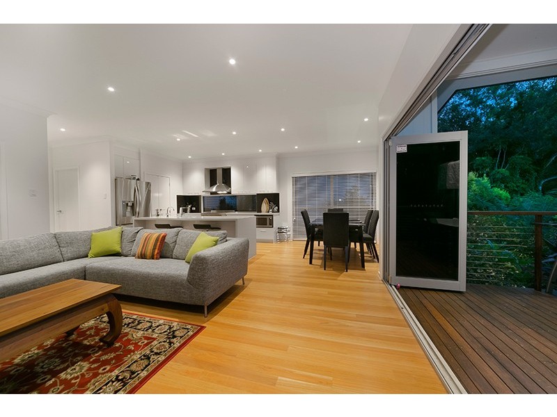 38 Gilruth Road, Kenmore QLD 4069