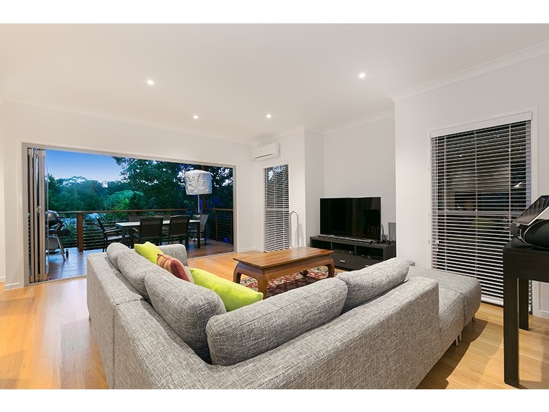 38 Gilruth Road, Kenmore QLD 4069