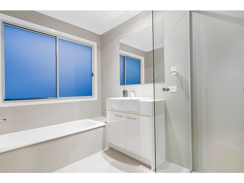 38 Gilruth Road, Kenmore QLD 4069