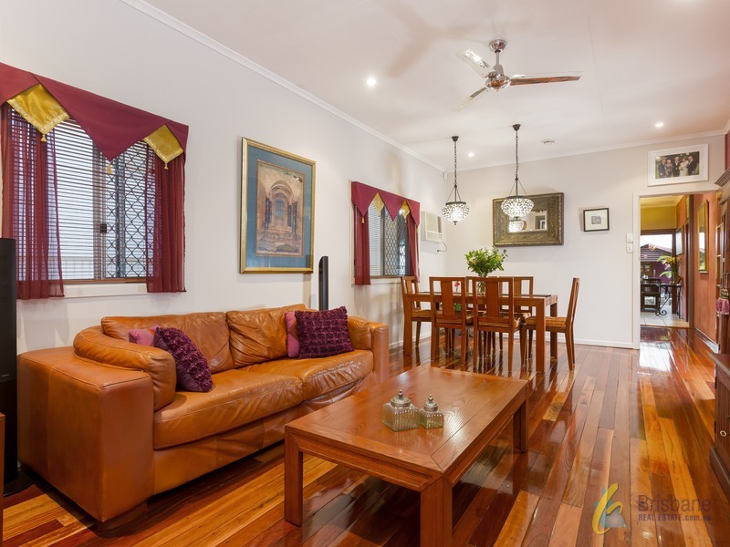 146 Strong Avenue, Graceville QLD 4075