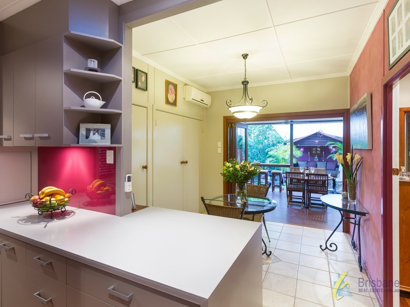 146 Strong Avenue, Graceville QLD 4075