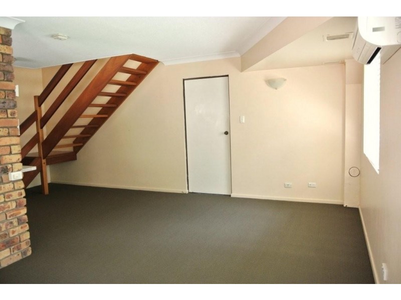 3/14 Armadale Street, St Lucia QLD 4067