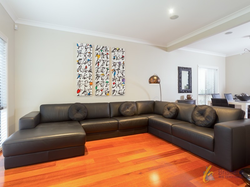 35 Alexandrina Cct, Forest Lake QLD 4078