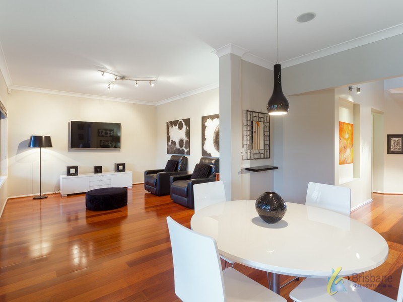 35 Alexandrina Cct, Forest Lake QLD 4078