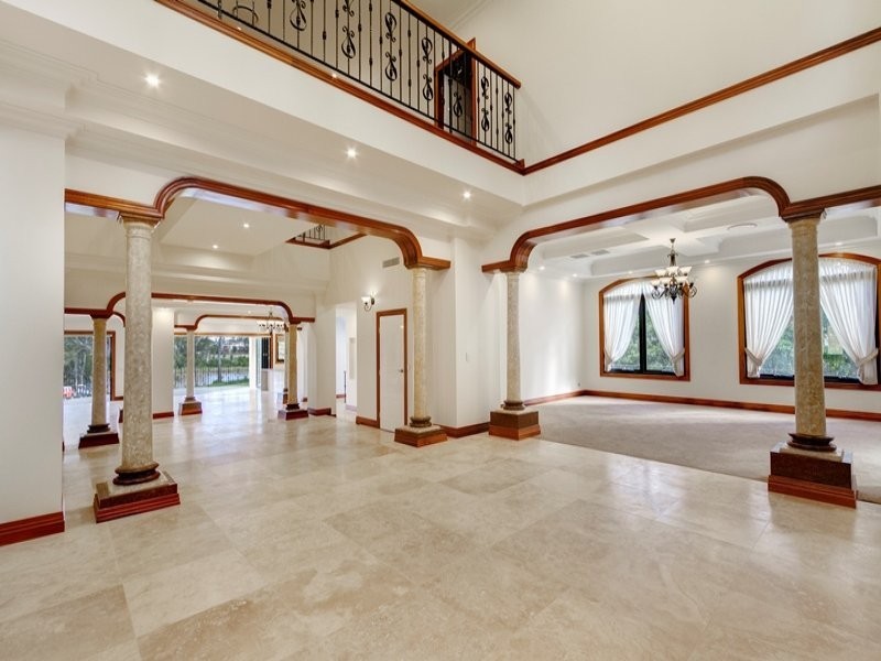 27 Robertson Place, Fig Tree Pocket QLD 4069