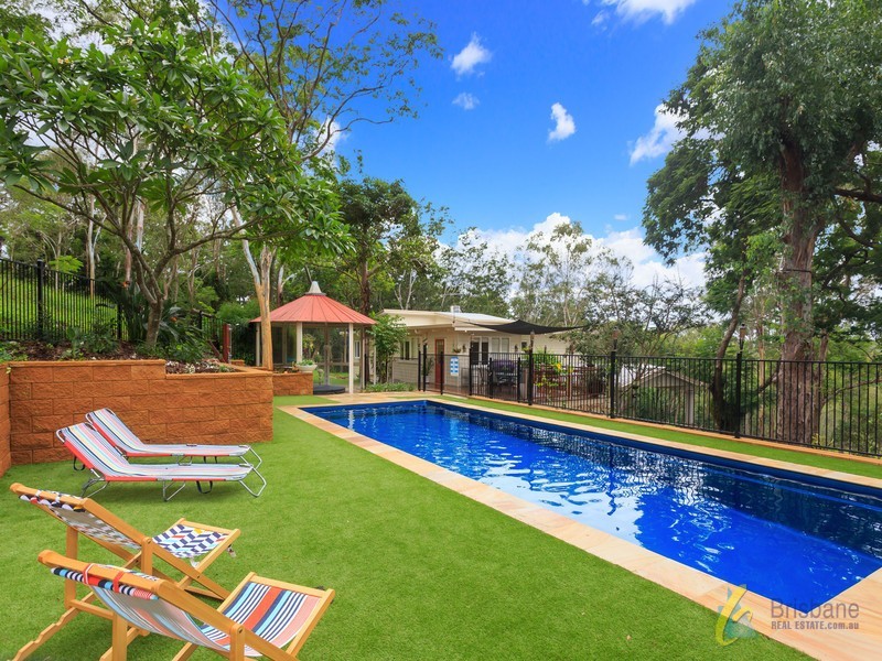 405 Pullenvale Road, Pullenvale QLD 4069