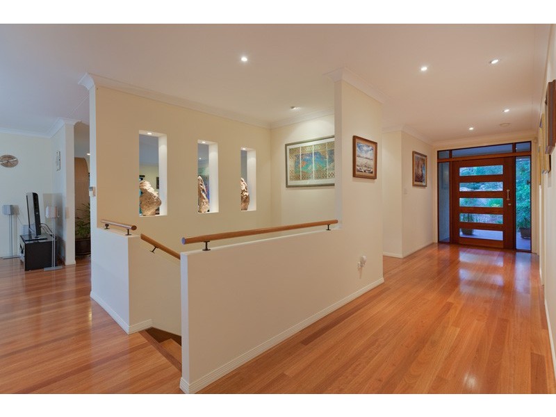 11 Robertson Place, Fig Tree Pocket QLD 4069