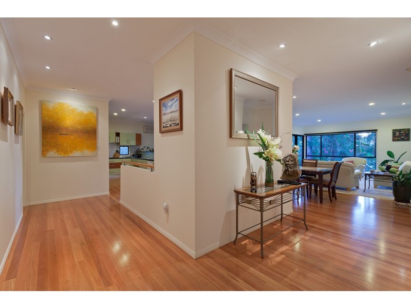 11 Robertson Place, Fig Tree Pocket QLD 4069