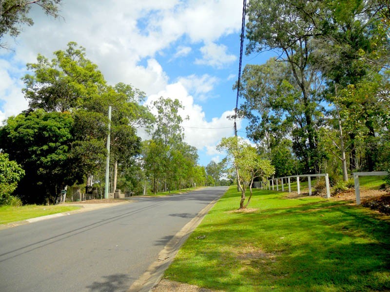 5 Riversleigh Road, Bellbowrie QLD 4070