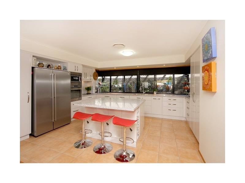 16 Leuneah Lane, Karana Downs QLD 4306