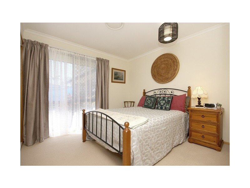 16 Leuneah Lane, Karana Downs QLD 4306