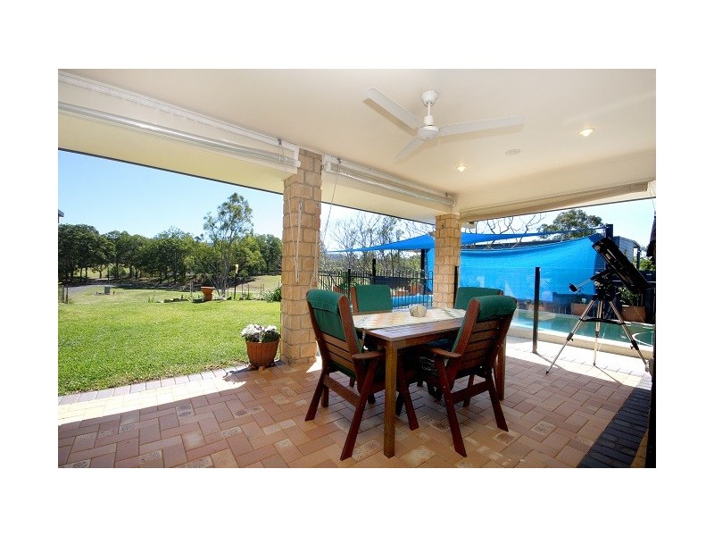 16 Leuneah Lane, Karana Downs QLD 4306