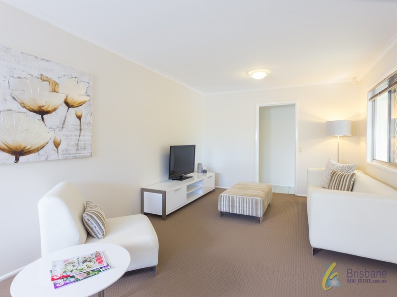 57 Dandenong Road, Jamboree Heights QLD 4074