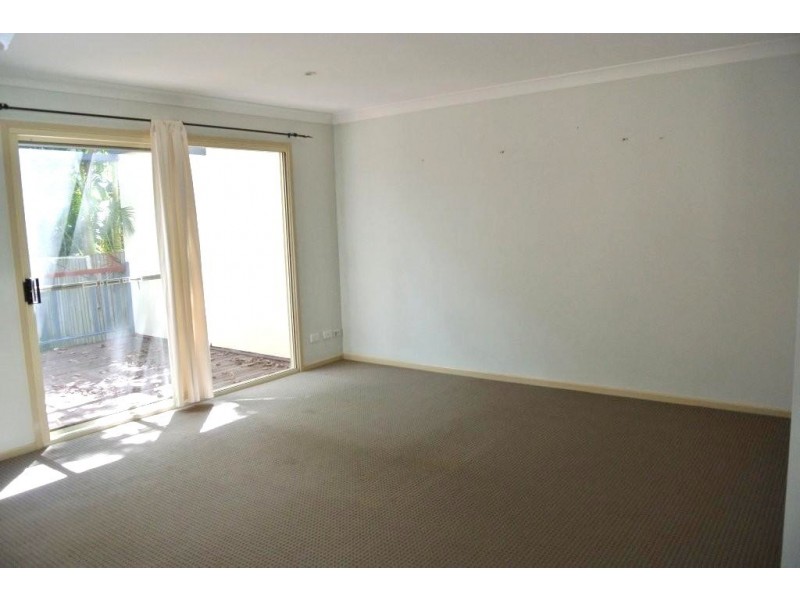 6/47 Newcomen, Indooroopilly QLD 4068