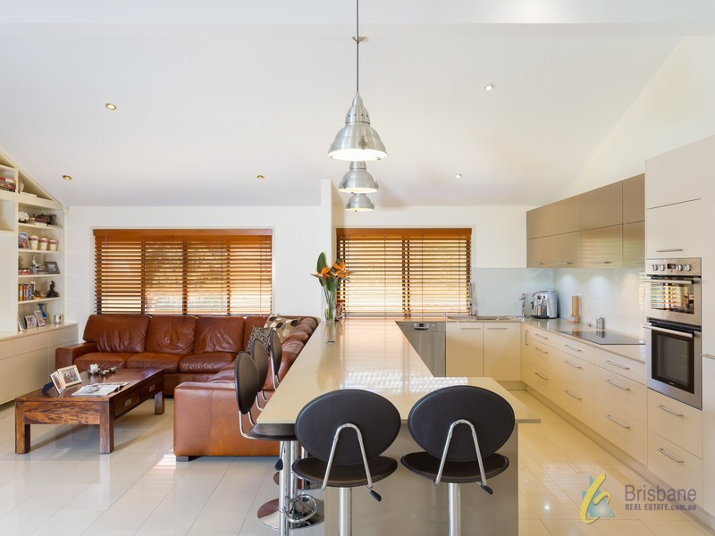 19 Satin Wood Place, Chapel Hill QLD 4069