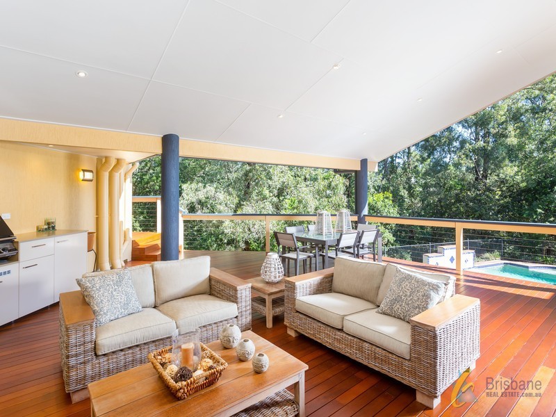 19 Satin Wood Place, Chapel Hill QLD 4069