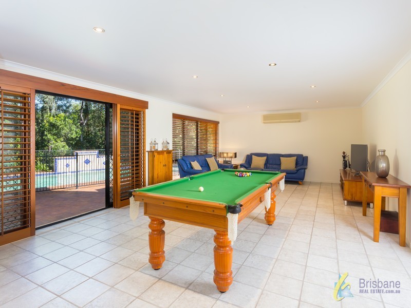 19 Satin Wood Place, Chapel Hill QLD 4069