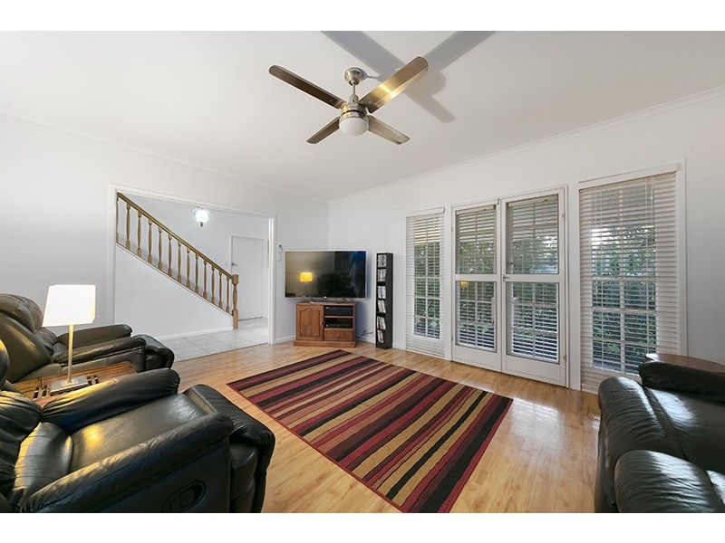 124 Mount Ommaney Drive, Jindalee QLD 4074