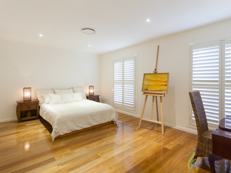 27 Gordon Tce, Indooroopilly QLD 4068